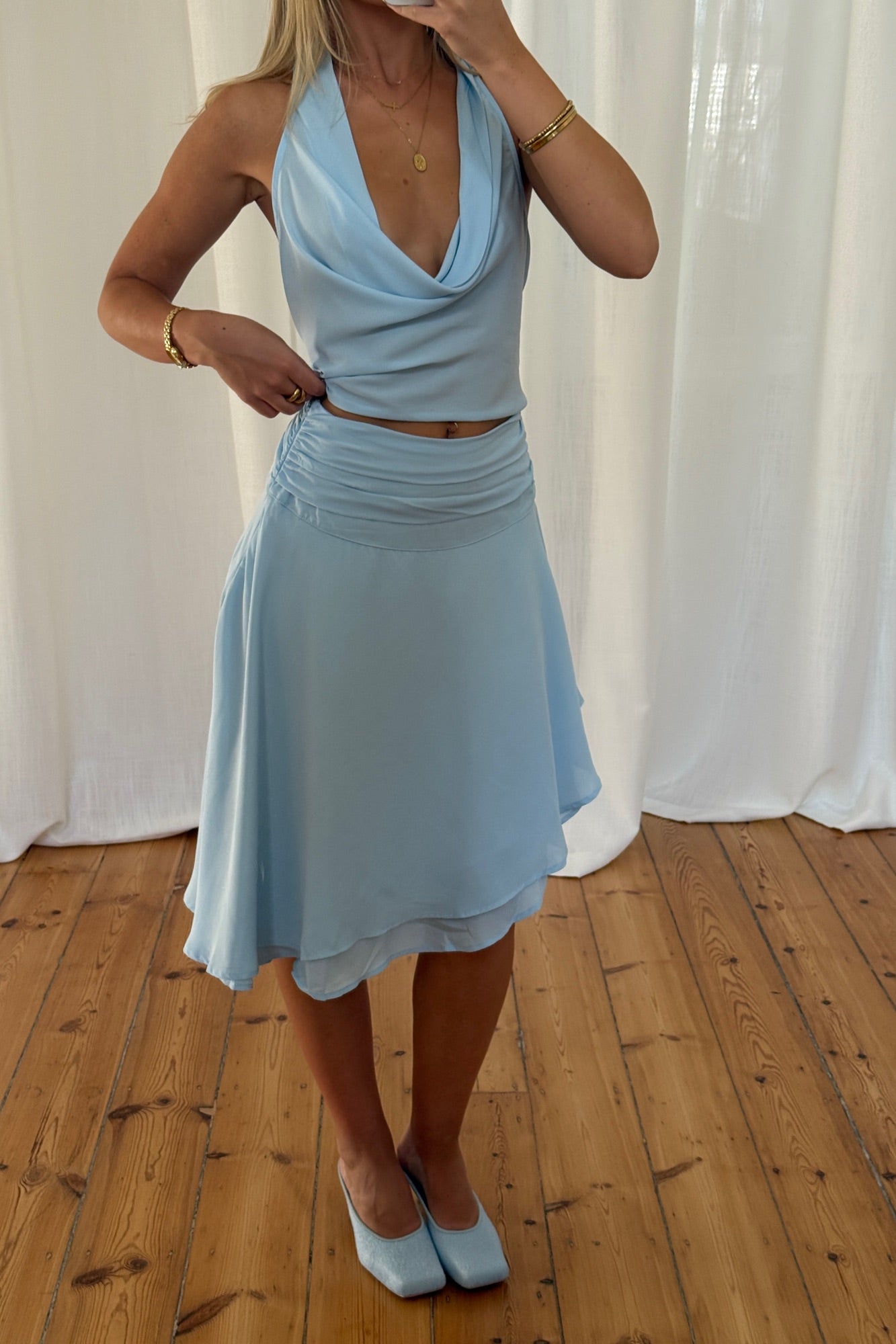 India Halter Sky