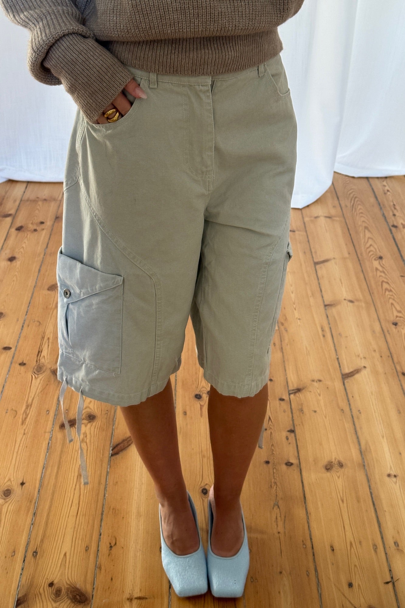 Annie Cargo Short Stone
