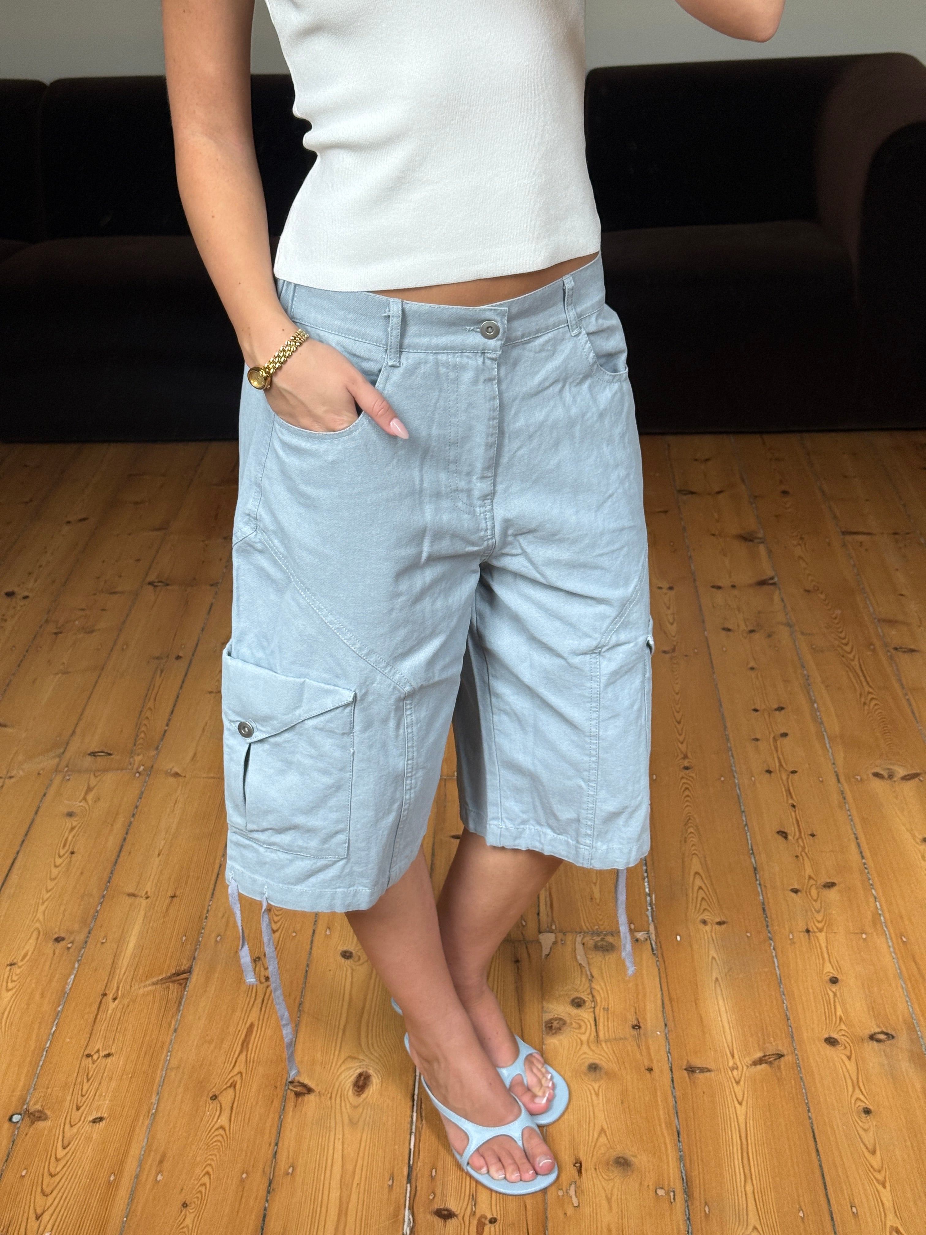 Annie Cargo Short Powder Blue