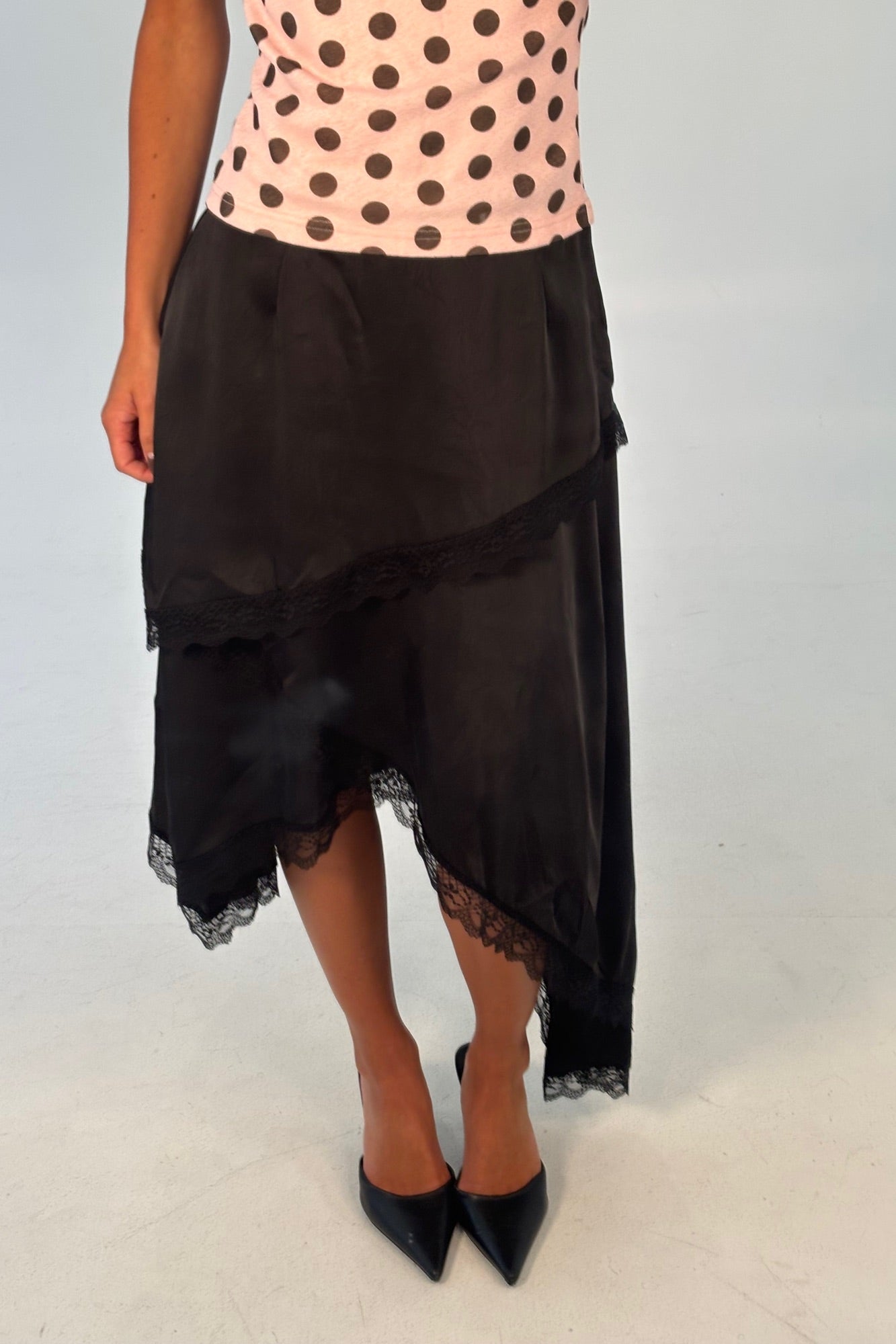 Yianni Midi Skirt Black