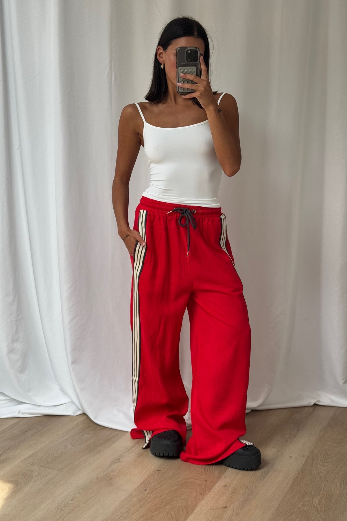 Leesa Pant Red