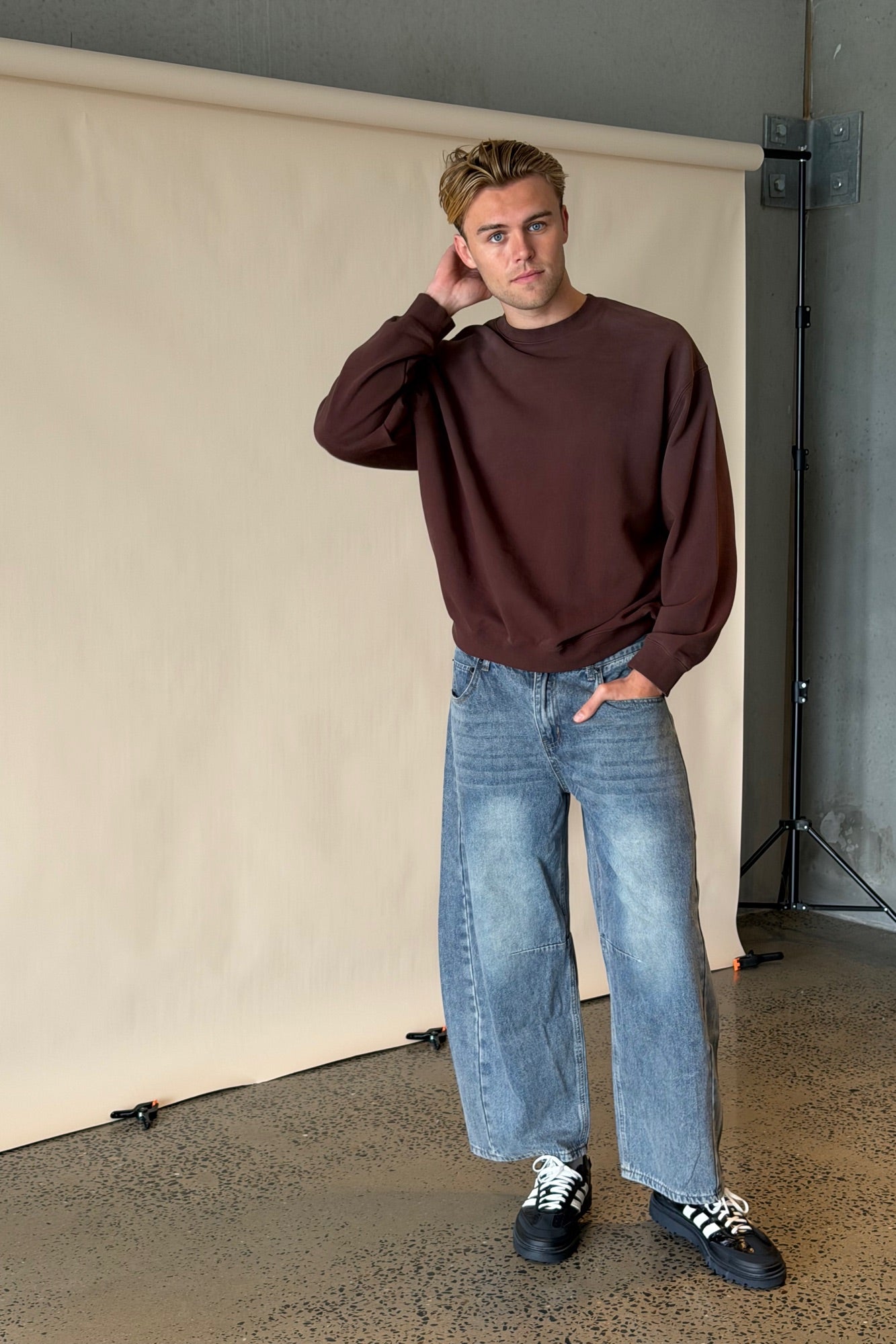 Caddy Crew Jumper Choc