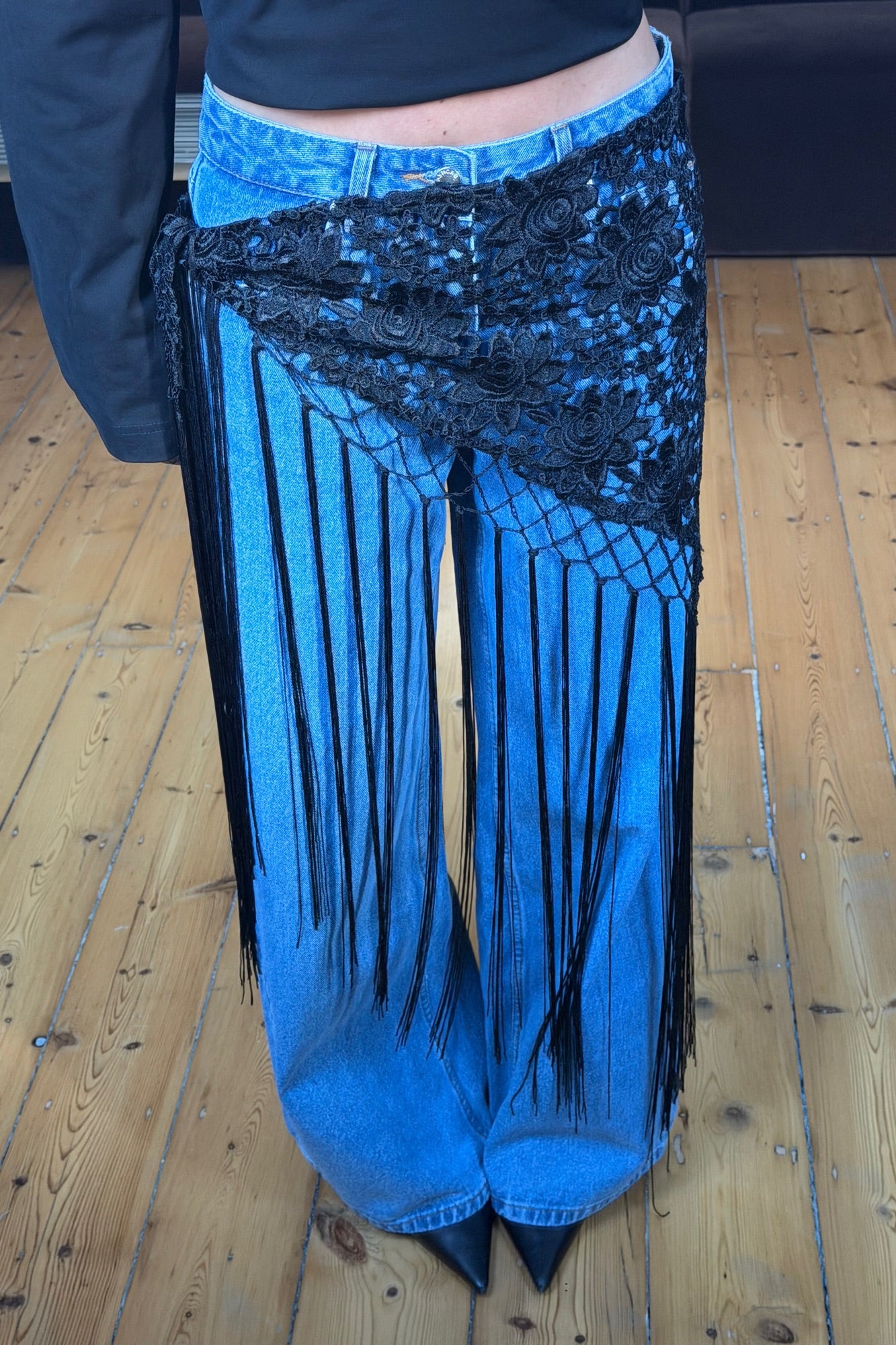 Andrea Fringe Scarf Belt Black