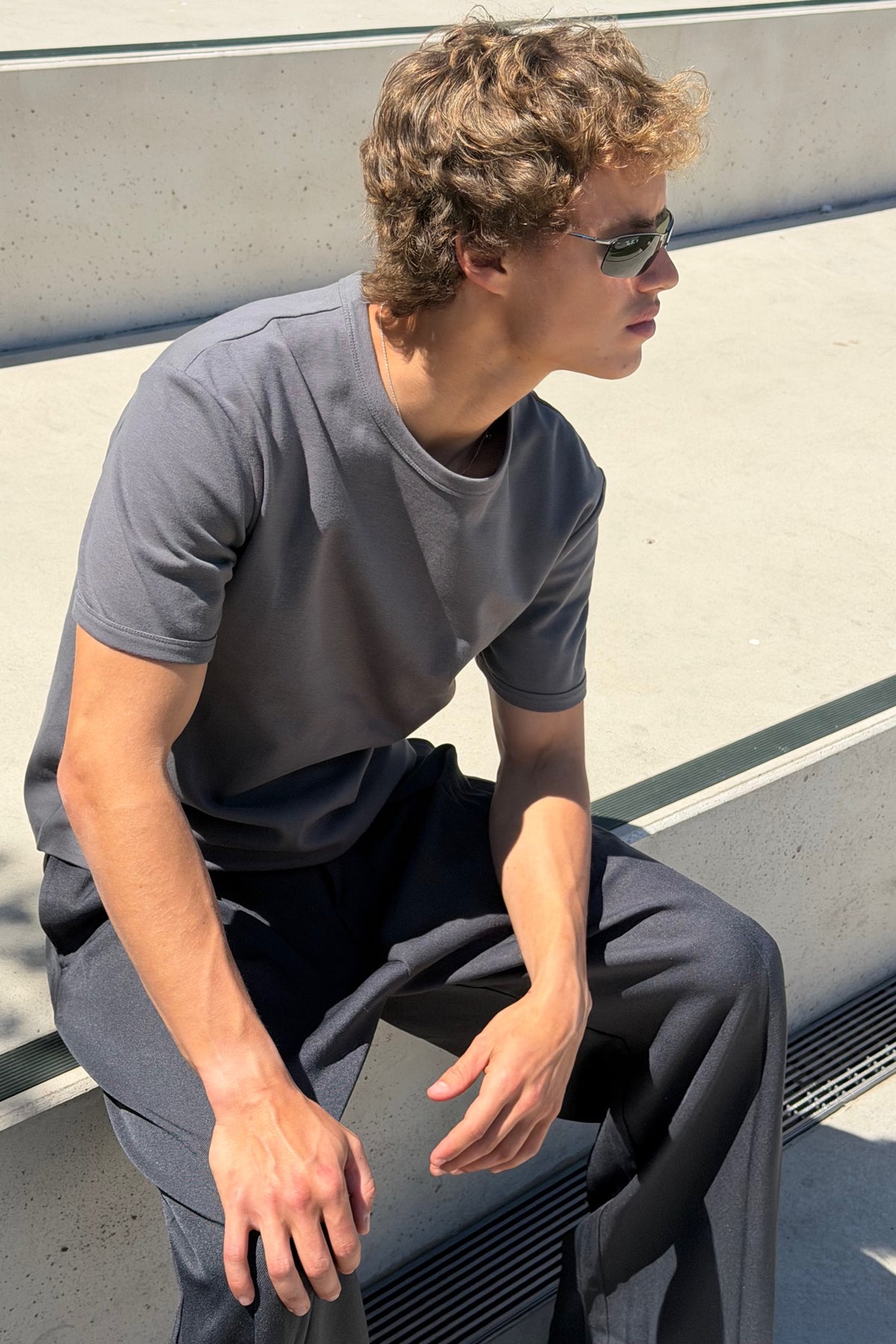 Charlie Ringer Tee Plain Charcoal