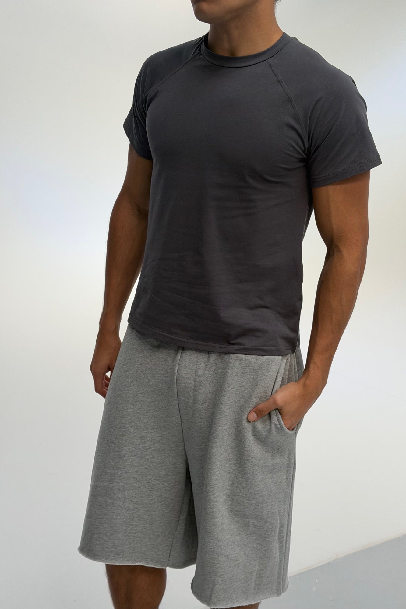Raglan Fitted Tee Charcoal