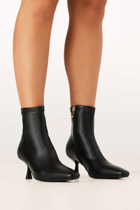 Sharina Boot Black