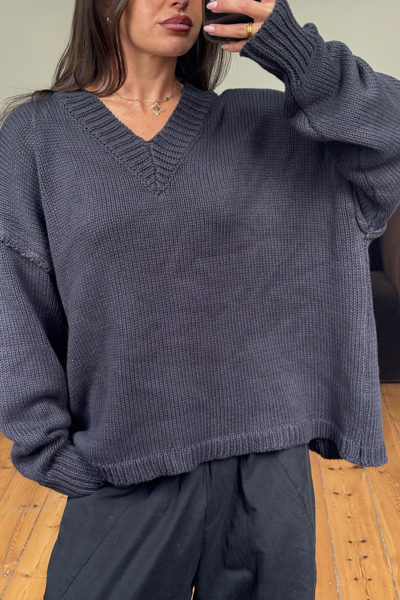 Willow V Neck Knit Navy