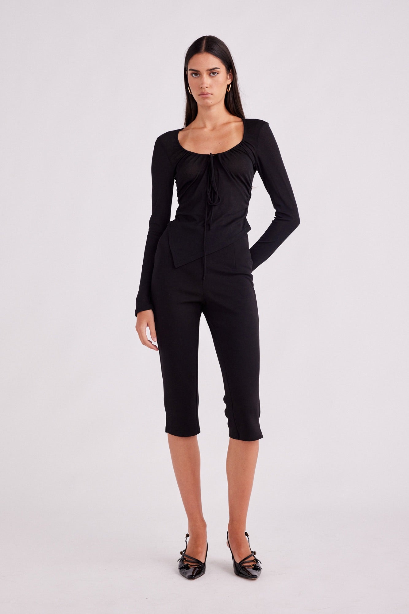 Olive Capri Black