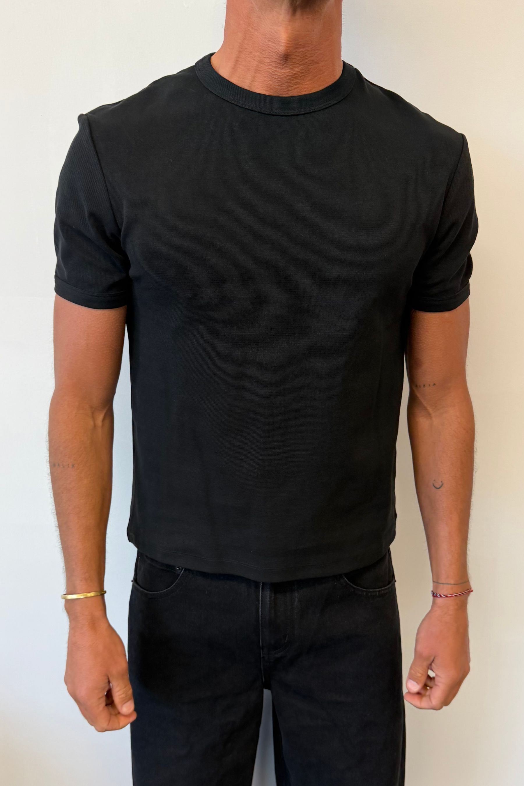 Charlie Ringer Tee Plain Black