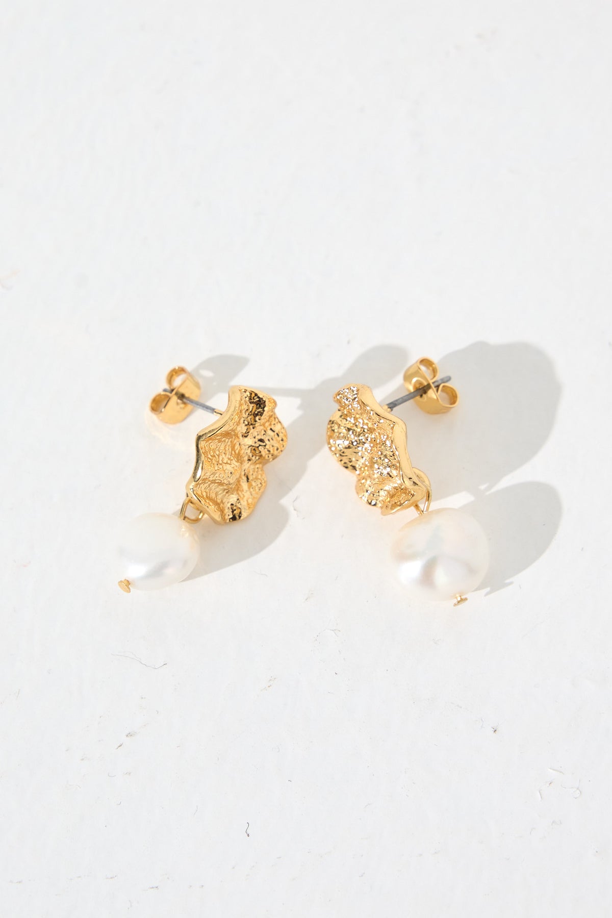 Millia Pearl Drop Earring Gold